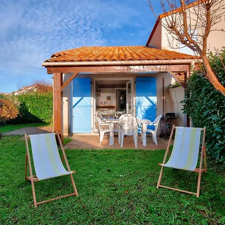 Avec Piscine- Maison Pour 4 *